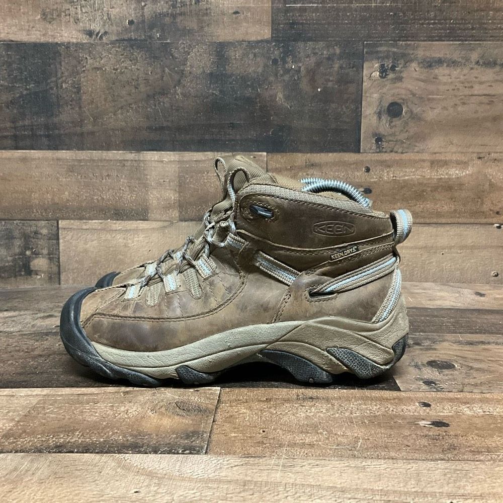 Keen Dry Women’s Size 7.5 Hiking Boots Brown Lace Up Outdoor Insulated Leather